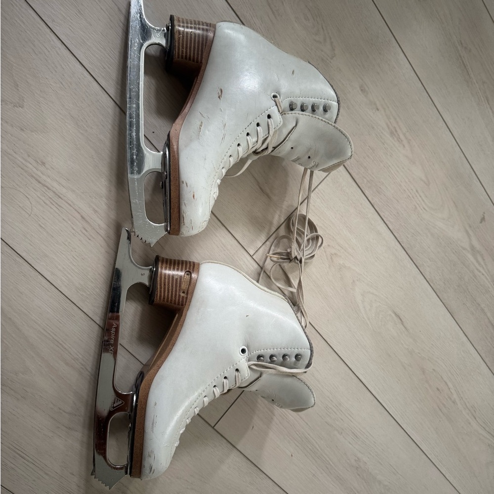 JACKSON Freestyle Girls/Women’s Size 5 Ice Skates